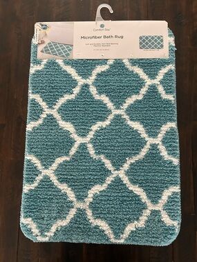 🌟 3/$30 – Comfort Bay Teal and White Lattice Microfiber Bath Rug